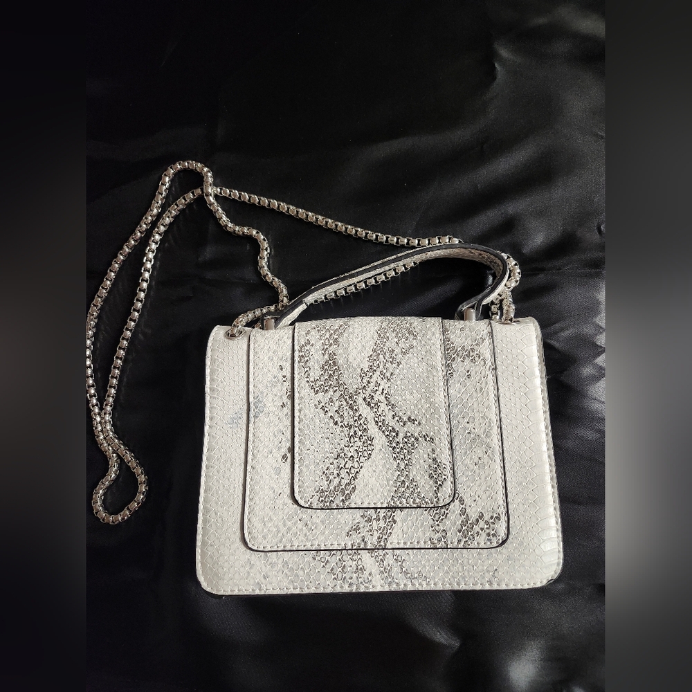 Silver Metallic Snake Pattern Handbag - Picture 2 of 7